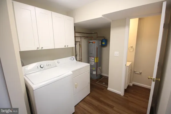$2,850 | 10717 Maple Street, Fairfax, VA 22030