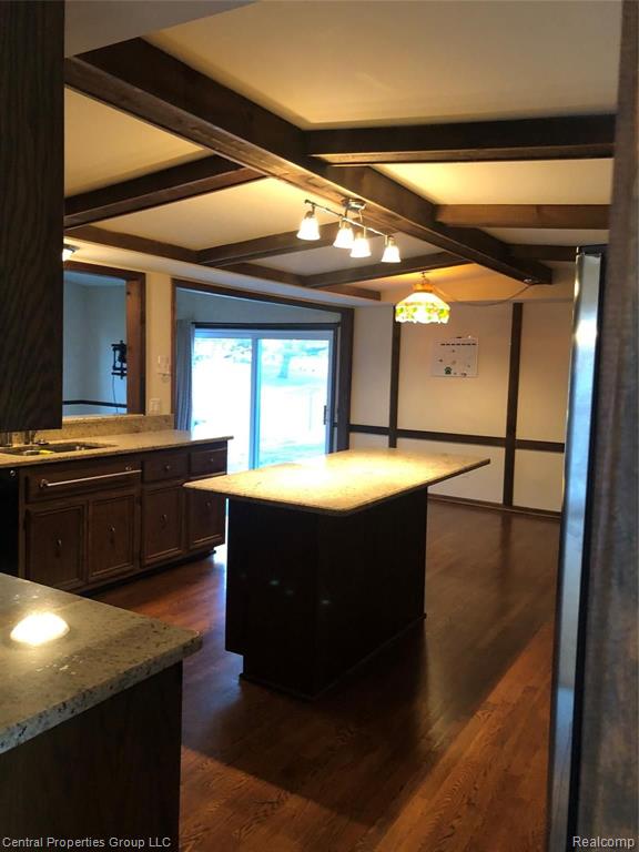 1944 North Kilburn Road Rochester Hills, MI 48306 - Photo 24 of 62