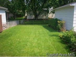 3001 Selkirk Road Springfield, IL 62702 - Photo 9 of 12
