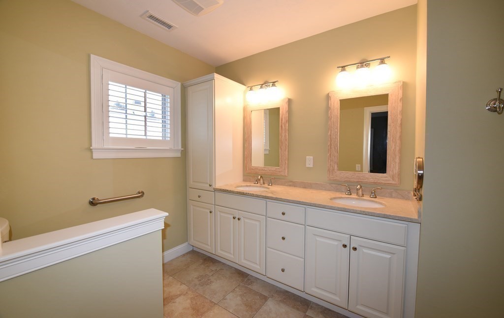 2 Mariner's Drive, Unit 2 (AKA 66) Marshfield, MA 02050 - Photo 22 of 41 a bathroom with 2 sink tub and a mirror