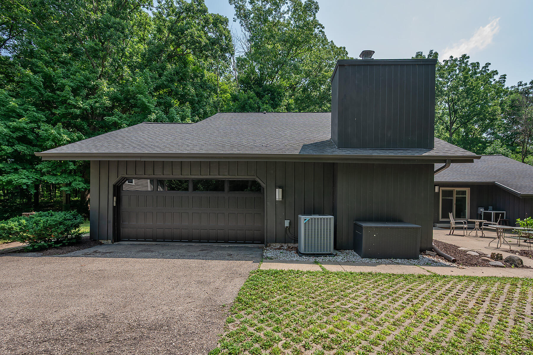 14825 Woodbridge Road Brookfield, WI 53005 - Photo 2 of 73 Woodbridge_006