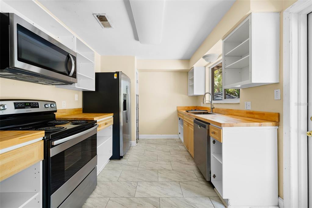 3716 Southwest 2 Place Gainesville, FL 32607 - Photo 8 of 28