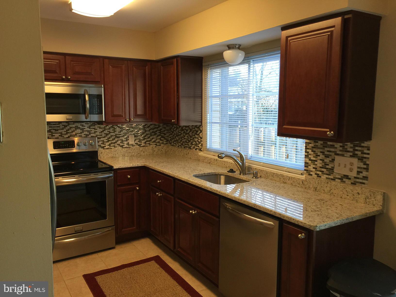 14845 Hammersmith Circle Silver Spring, MD 20906 - Photo 3 of 23 Kitchen