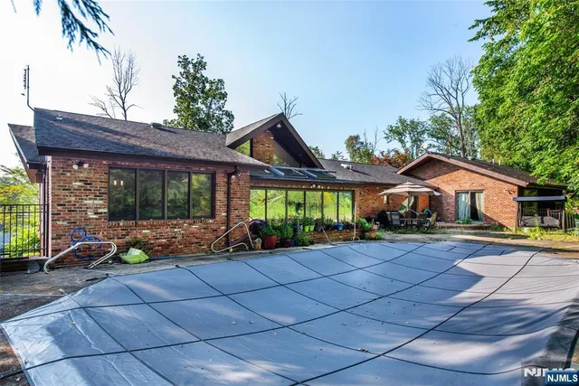 $974,900 | 112 King George Road, Warren, NJ 07059