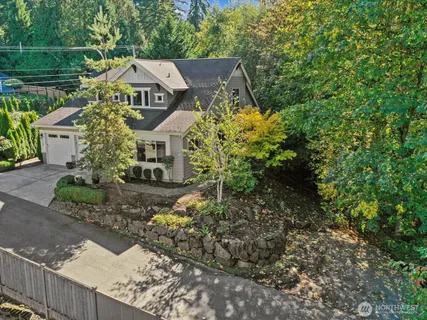 $1,195,000 | 1727 Nile Avenue Northeast, Renton, WA 98059