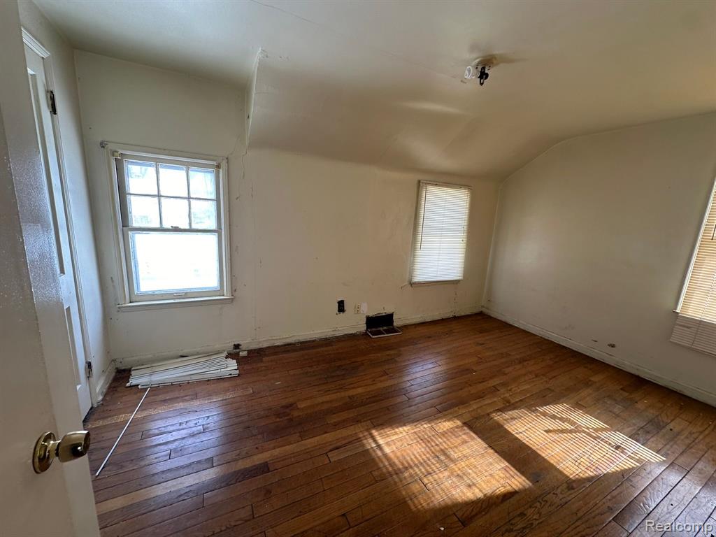 20159 Meyers Road Detroit, MI 48235 - Photo 8 of 10