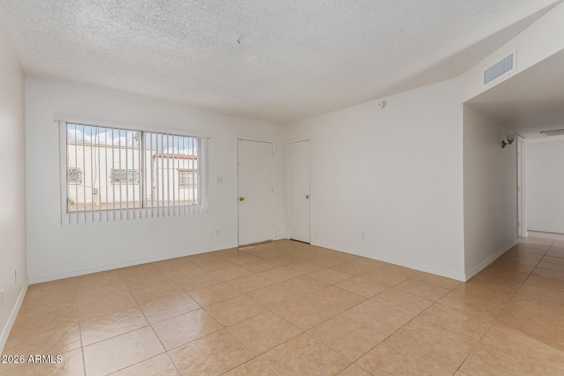 4625 West Thomas Road, Unit 112 Phoenix, AZ 85031 - Photo 3 of 21 06 Thomas