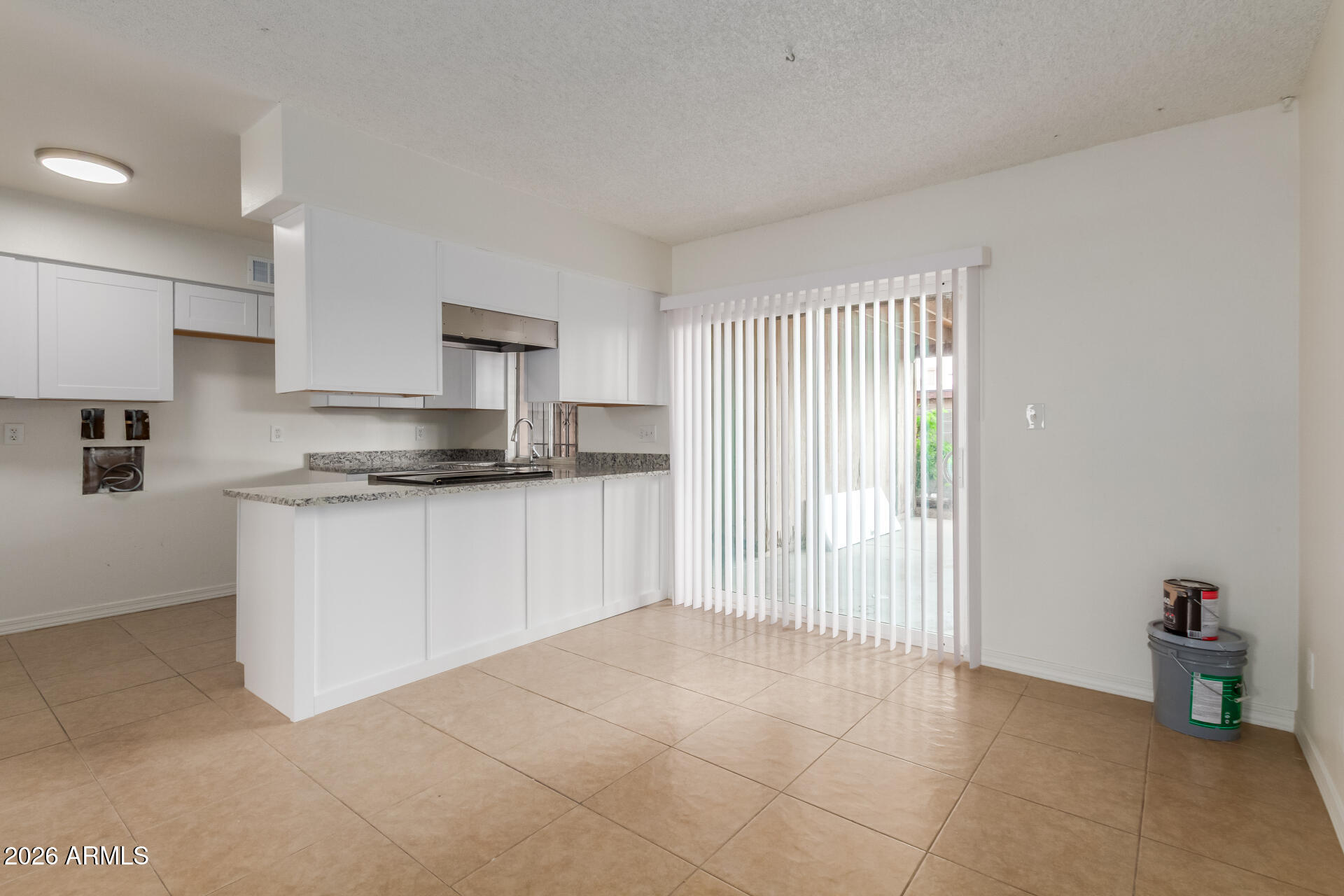 4625 West Thomas Road, Unit 112 Phoenix, AZ 85031 - Photo 5 of 21 08 Thomas