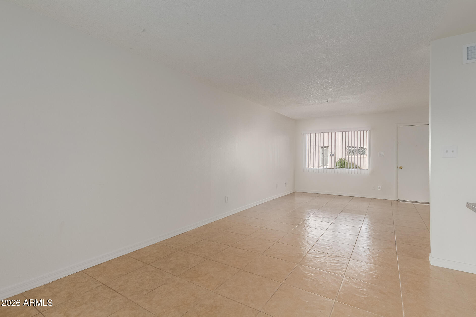 4625 West Thomas Road, Unit 112 Phoenix, AZ 85031 - Photo 6 of 21 09 Thomas