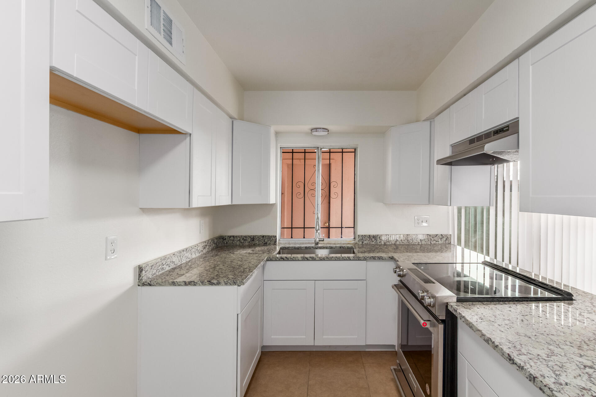 4625 West Thomas Road, Unit 112 Phoenix, AZ 85031 - Photo 8 of 21 11 Thomas