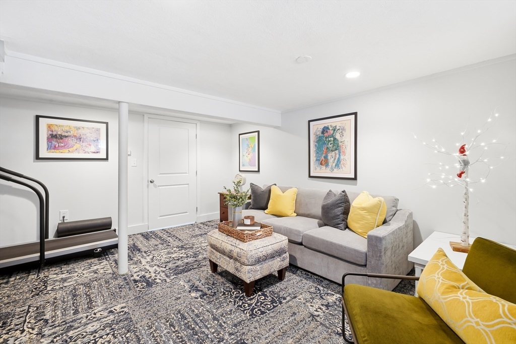 8 Freemont Street Lexington, MA 02421 - Photo 33 of 42