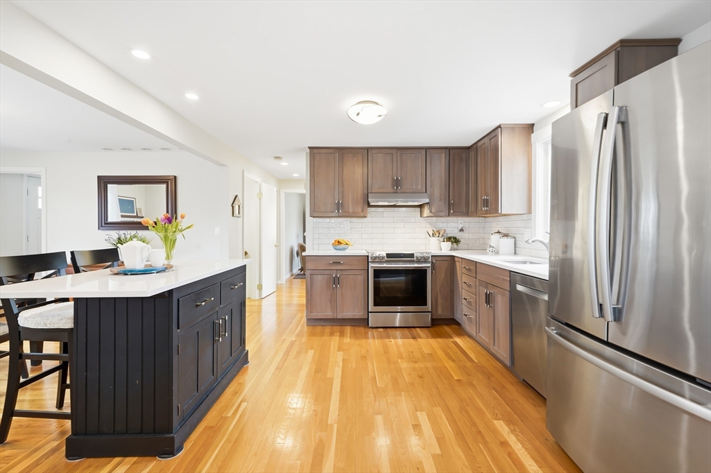 8 Freemont Street Lexington, MA 02421 - Photo 10 of 42