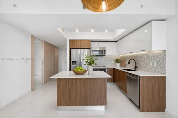 $3,500 | 5252 Northwest 85th Avenue, Unit 1004, Doral, FL 33166