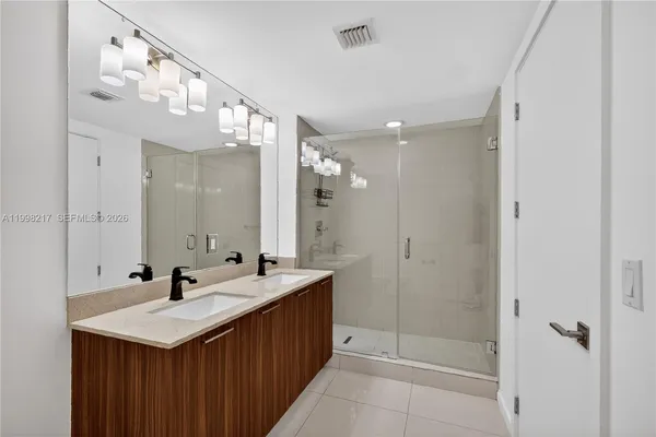 $3,500 | 5252 Northwest 85th Avenue, Unit 1004, Doral, FL 33166