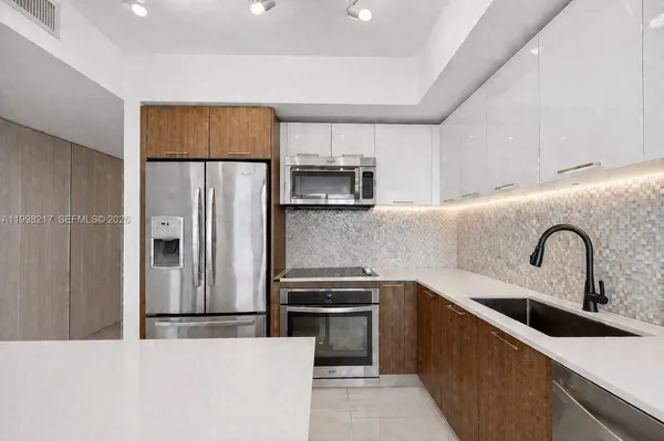 $3,500 | 5252 Northwest 85th Avenue, Unit 1004, Doral, FL 33166