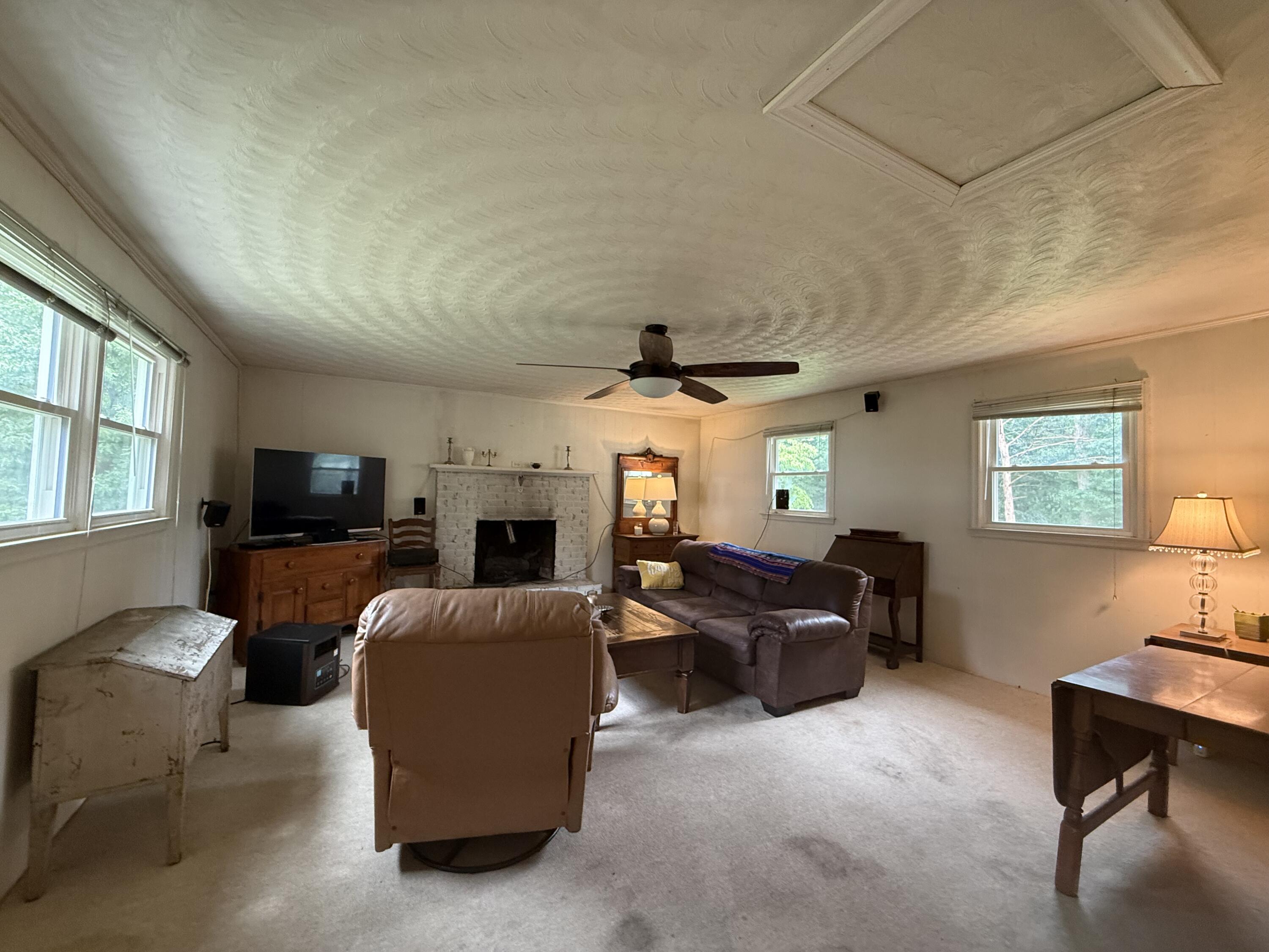 1035 Martin McNeil Road Salem, VA 24153 - Photo 12 of 17 IMG_3705