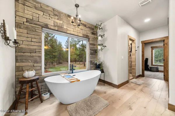 $1,595,000 | 29131 North Hindman Street, Athol, ID 83801