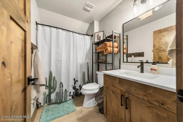 $1,595,000 | 29131 North Hindman Street, Athol, ID 83801