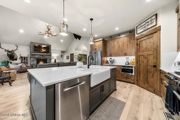 $1,595,000 | 29131 North Hindman Street, Athol, ID 83801