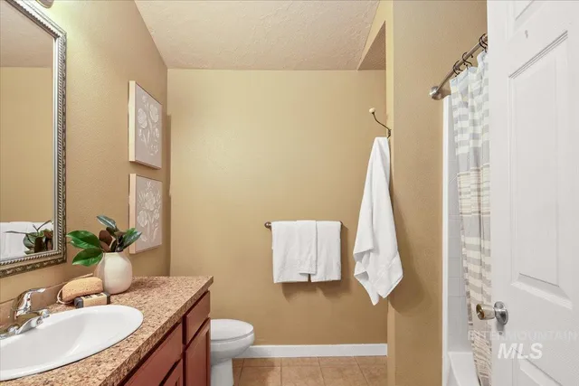 $429,900 | 1043 Clithero Drive, Boise, ID 83703