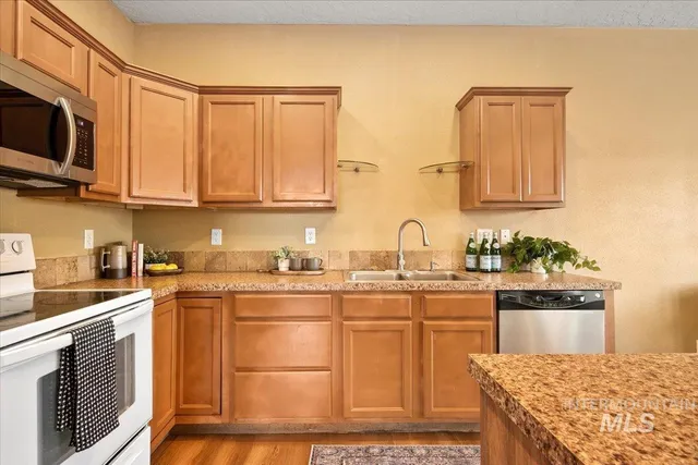 $429,900 | 1043 Clithero Drive, Boise, ID 83703