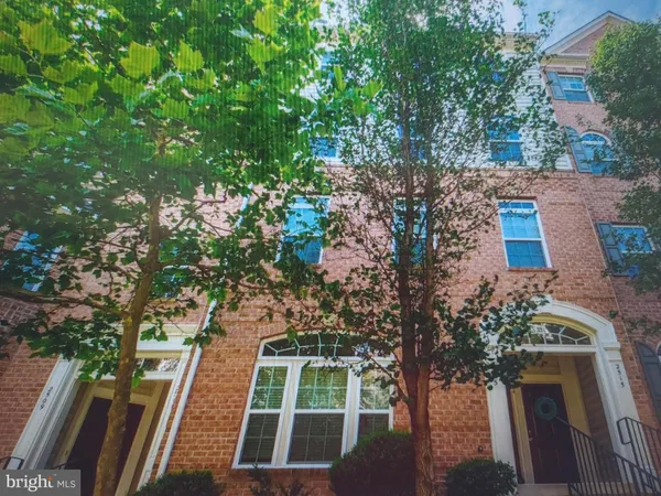 $3,000 | 2515 Eastbourne Drive, Woodbridge, VA 22191