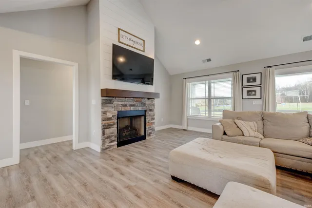 $529,900 | 700 St Phillips Road, Evansville, IN 47712