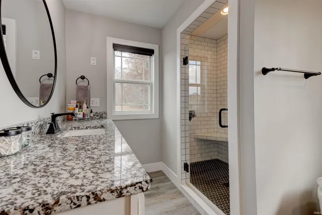 $529,900 | 700 St Phillips Road, Evansville, IN 47712