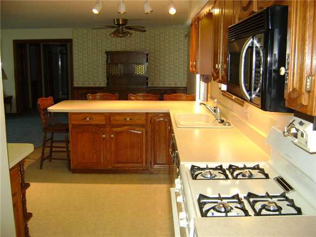 2075 Basil Western Road Baltimore, OH 43105 - Photo 6 of 25