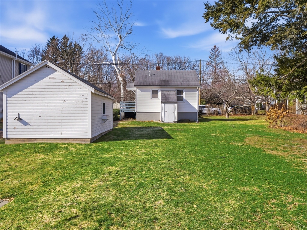 8 Boston Road Westford, MA 01886 - Photo 4 of 33 Gallery Image 4