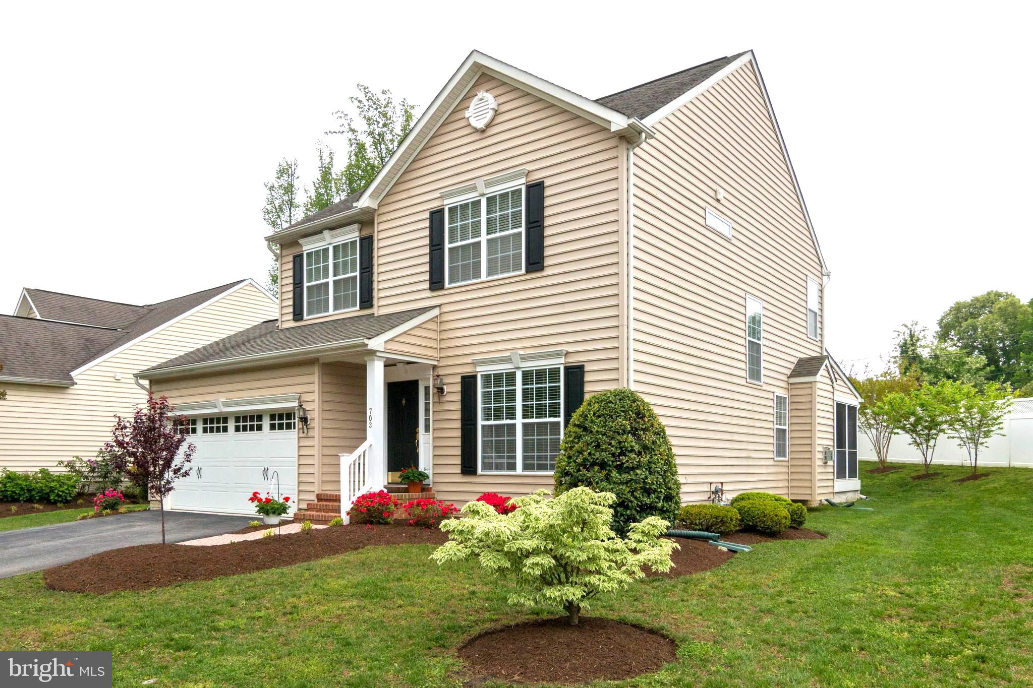 703 Lynn Gate Road, Unit 10 Severna Park, MD 21146 - Photo 2 of 69 Amazing Landscaping