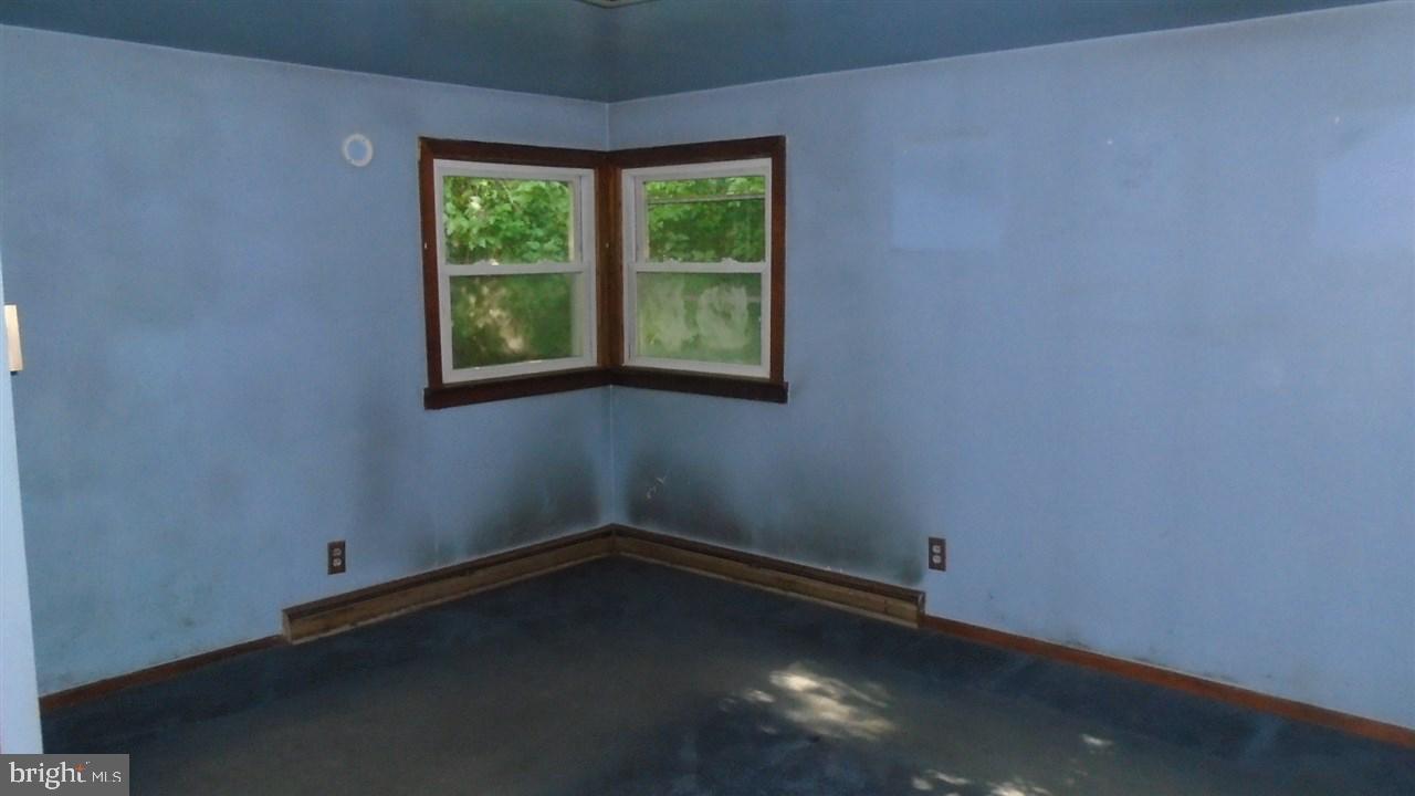 7038 Hillside Road Harrisburg, PA 17112 - Photo 5 of 13 Gallery Image 5