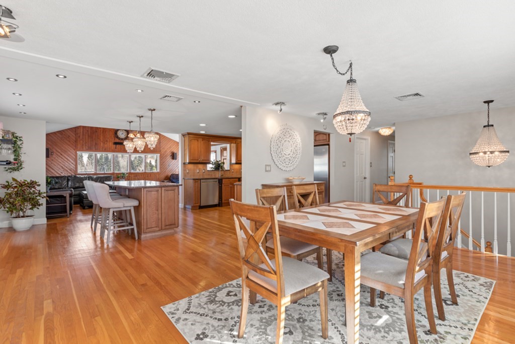 19 Appleton Road Wakefield, MA 01880 - Photo 8 of 29 Gallery Image 8