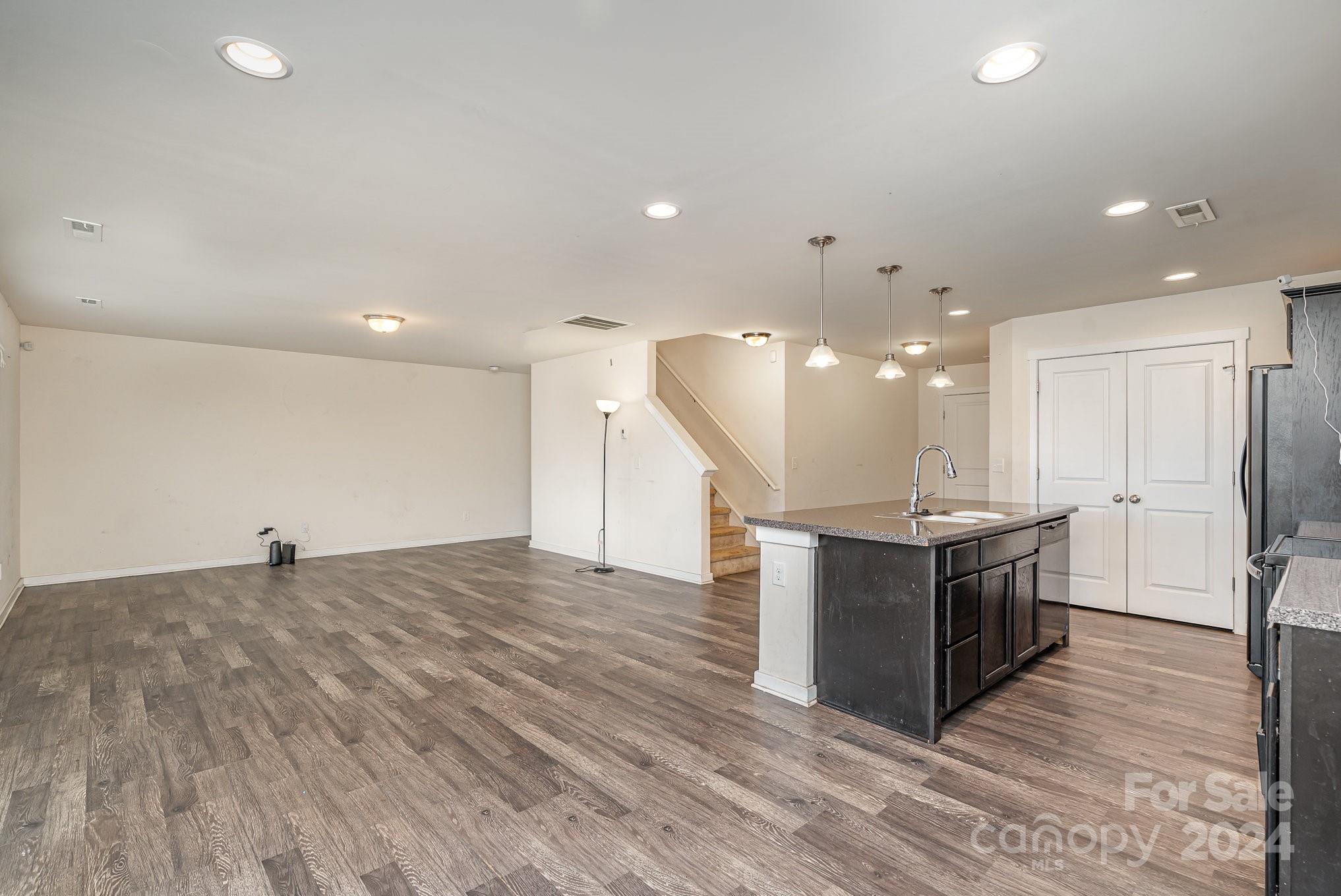 4812 Gibbons Link Road Charlotte, NC 28269 - Photo 11 of 22 Gallery Image 11