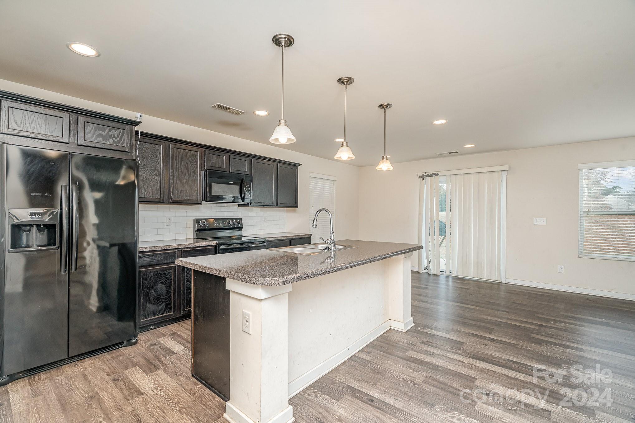 4812 Gibbons Link Road Charlotte, NC 28269 - Photo 12 of 22 Gallery Image 12