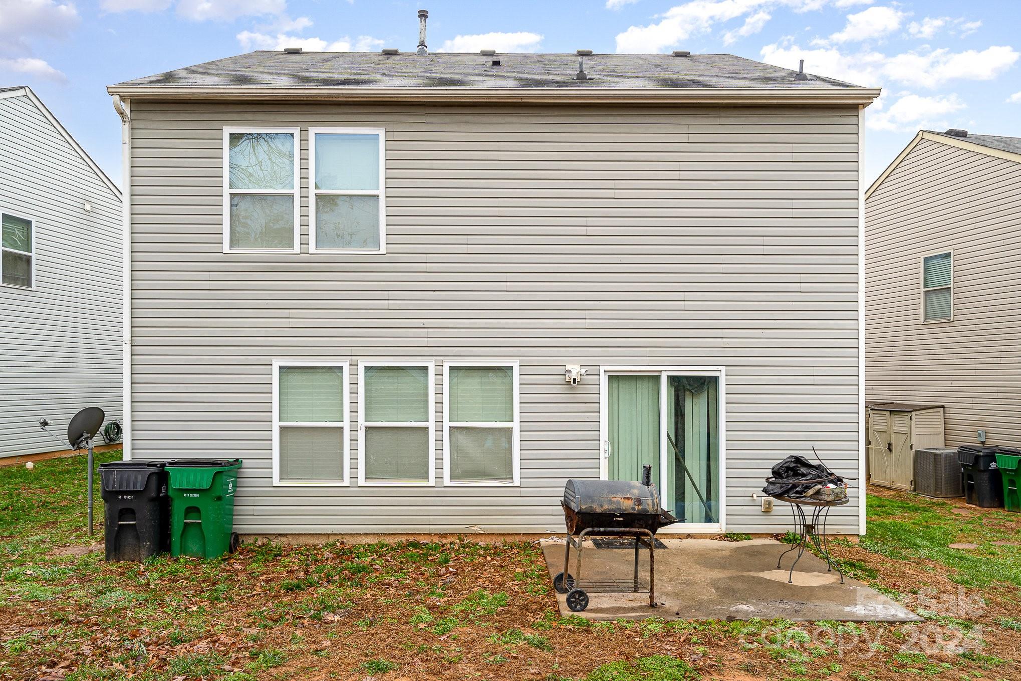 4812 Gibbons Link Road Charlotte, NC 28269 - Photo 6 of 22 Gallery Image 6