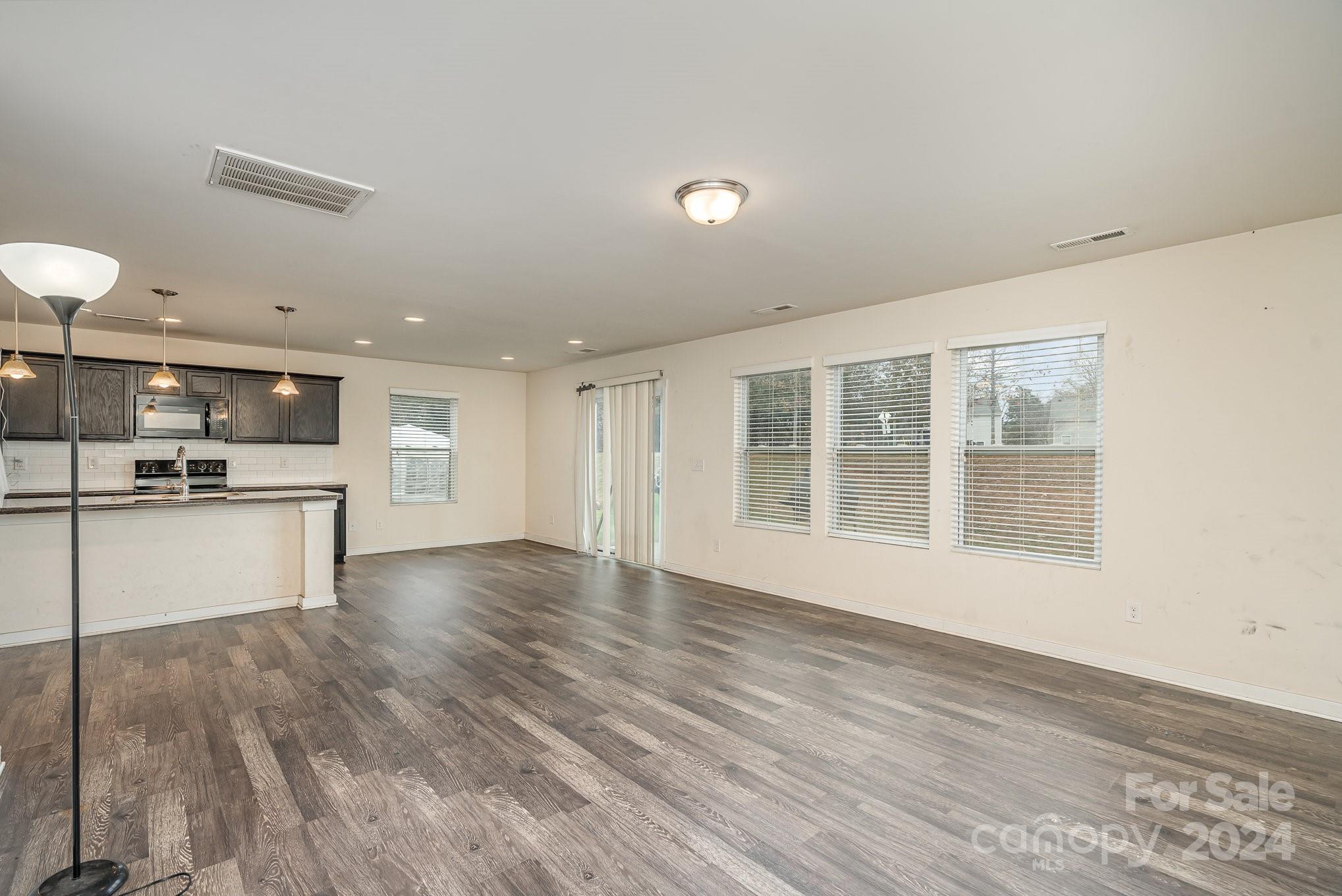 4812 Gibbons Link Road Charlotte, NC 28269 - Photo 9 of 22 Gallery Image 9