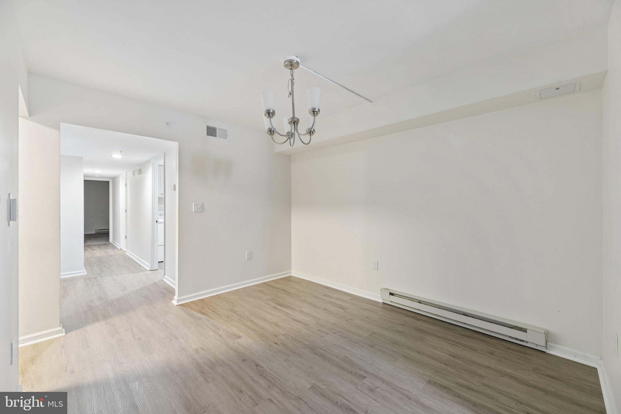 15210 Elkridge Way, Unit 911K Silver Spring, MD 20906 - Photo 17 of 37 Dining Room