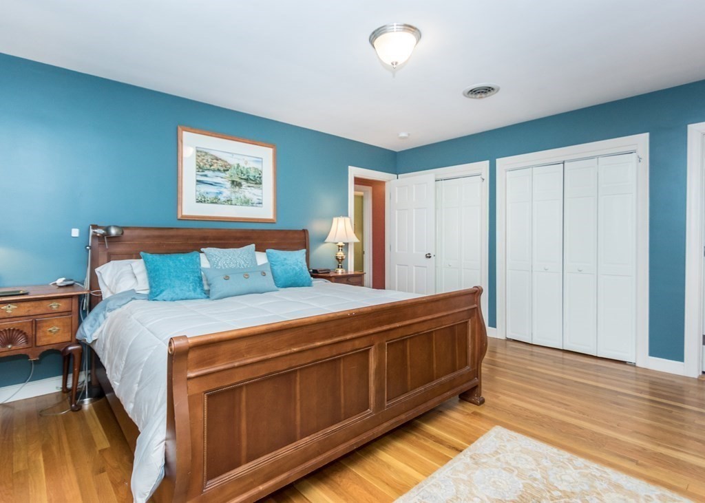 171 Carlton Road Newton, MA 02468 - Photo 11 of 26