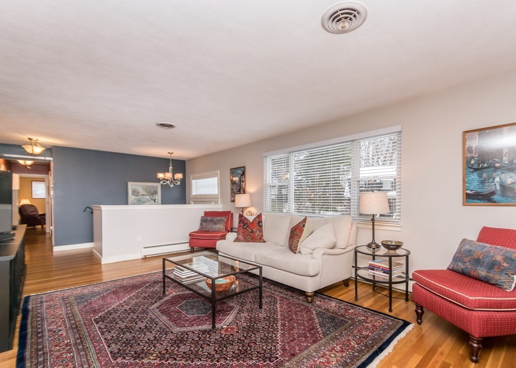 171 Carlton Road Newton, MA 02468 - Photo 3 of 26