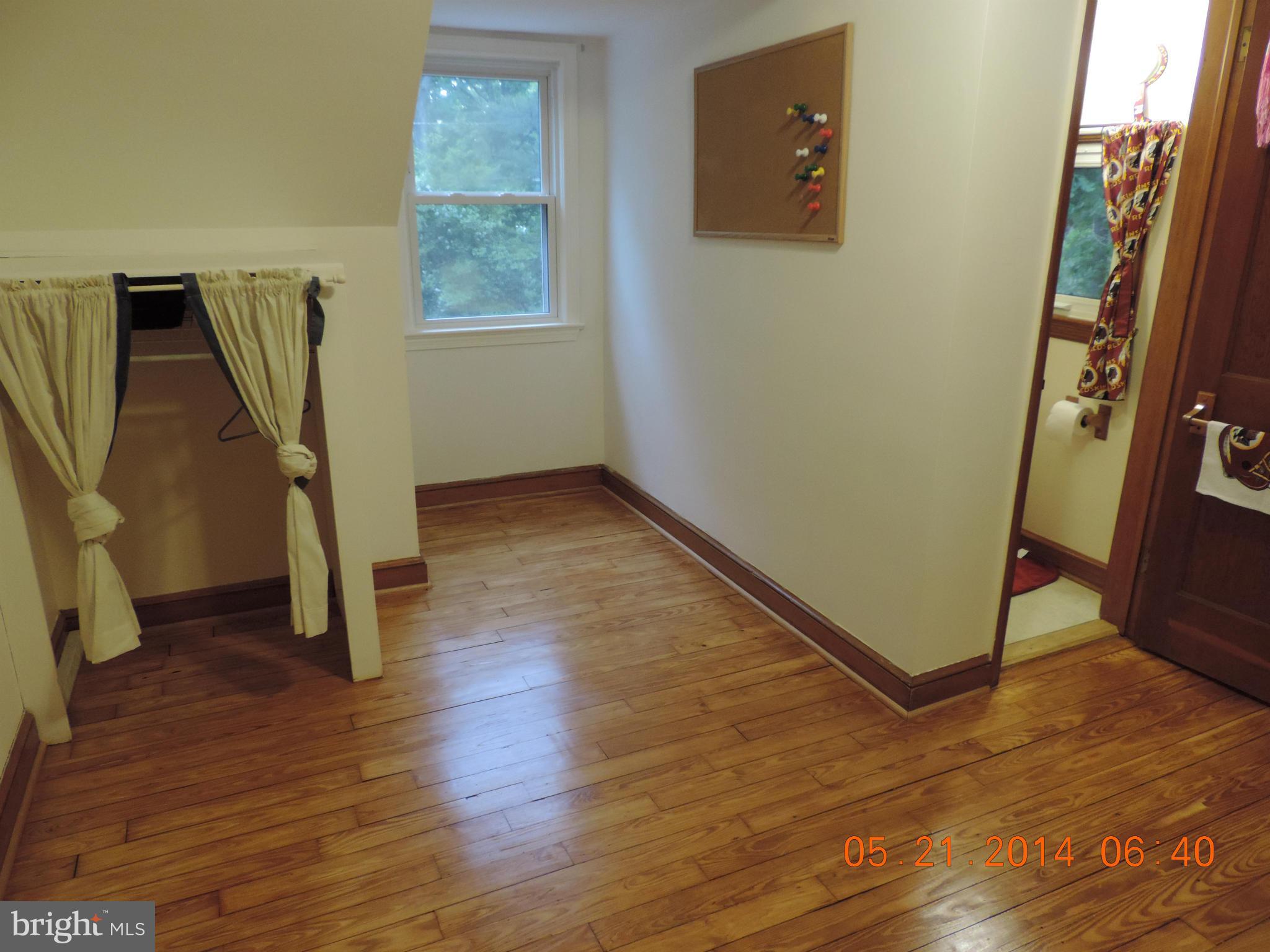 9114 Simpson Lane Clinton, MD 20735 - Photo 22 of 26 Bedroom
