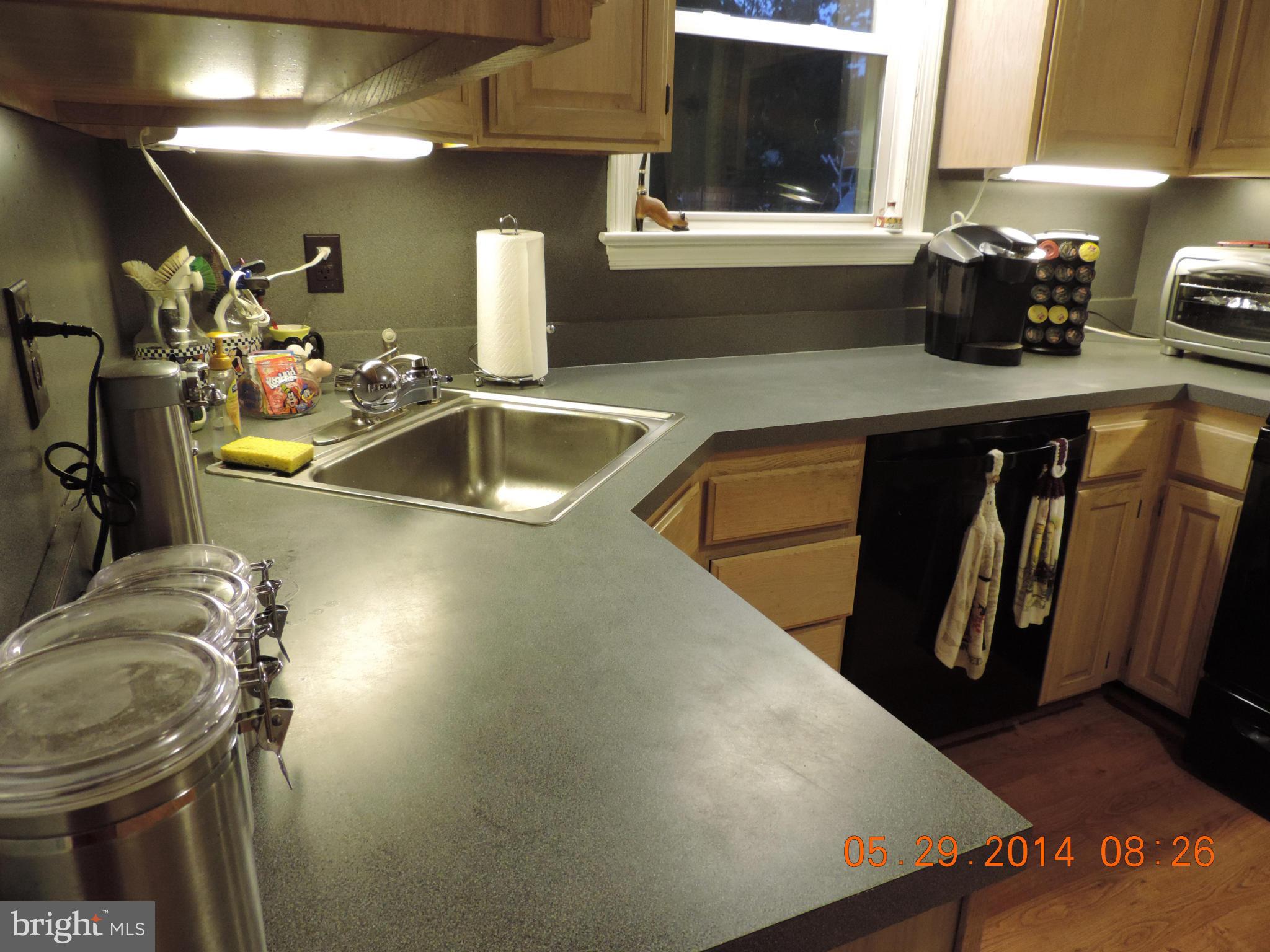 9114 Simpson Lane Clinton, MD 20735 - Photo 7 of 26 Kitchen