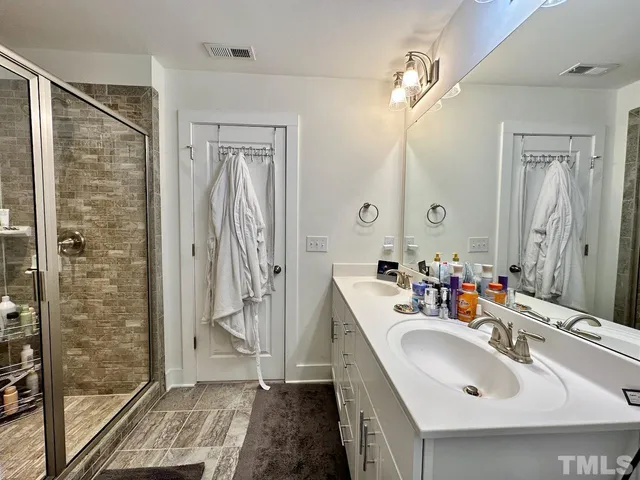 $2,595 | 1512 South Roxboro Street, Durham, NC 27707