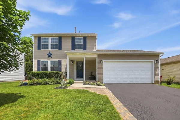 $324,900 | 2274 Stargrass Avenue, Grove City, OH 43123