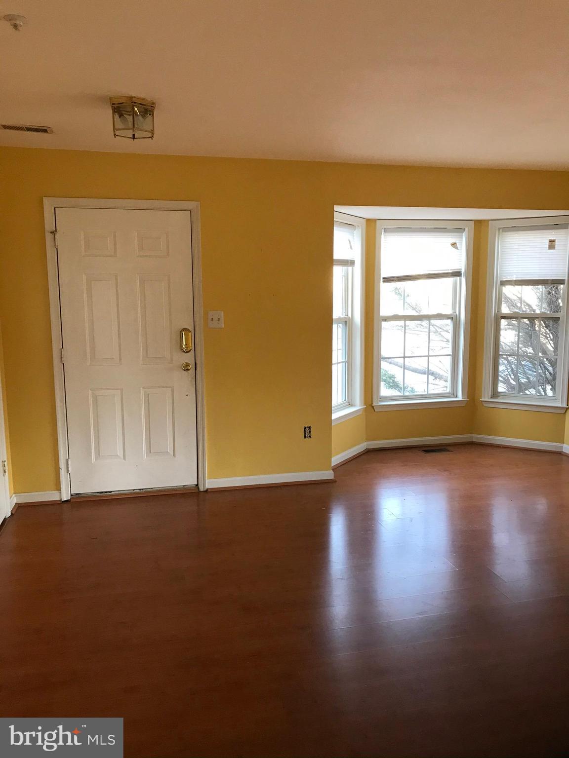 569 Primus Court Frederick, MD 21703 - Photo 4 of 25 Living room/Dining room