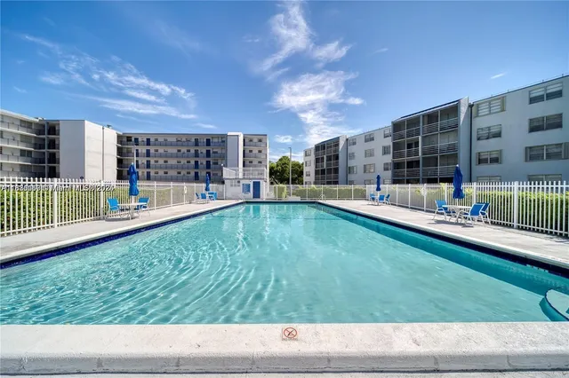 $1,875 | 14150 Southwest 84th Street, Unit 303I, Miami, FL 33183