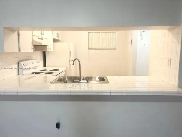 $1,875 | 14150 Southwest 84th Street, Unit 303I, Miami, FL 33183