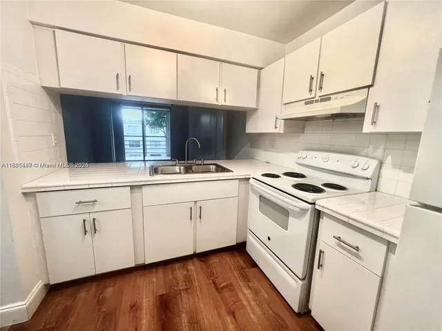 $1,875 | 14150 Southwest 84th Street, Unit 303I, Miami, FL 33183