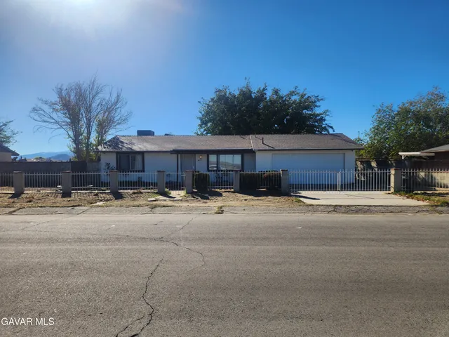 $329,950 | 15142 Lanfair Avenue, Lancaster, CA 93535