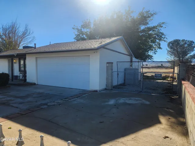 $329,950 | 15142 Lanfair Avenue, Lancaster, CA 93535